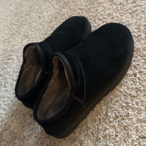 UGG® Black Classic Slipper (Women size 11)